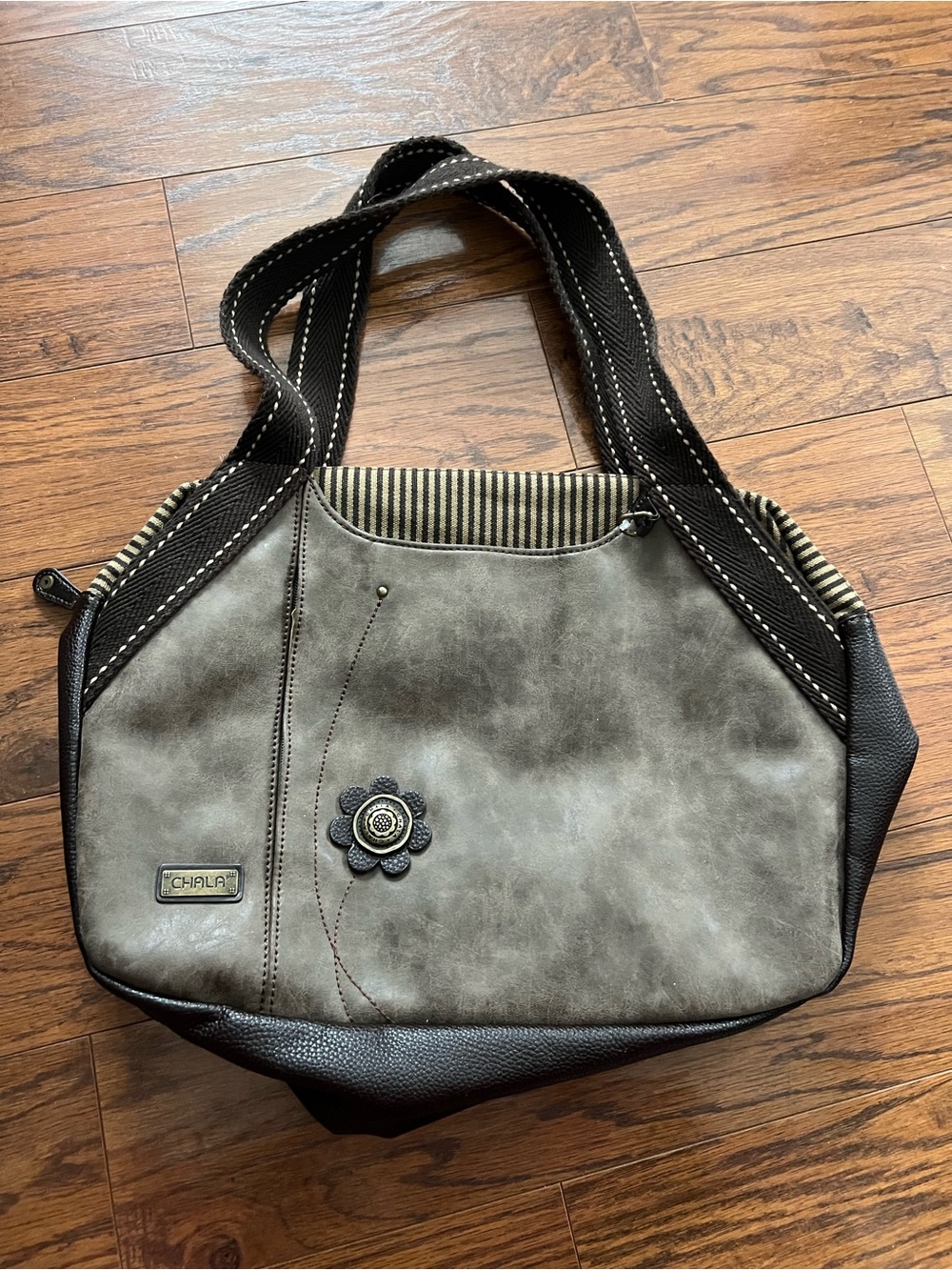 Chala Gray and Dark Brown Flower Accent Bowling Shoulder Tote